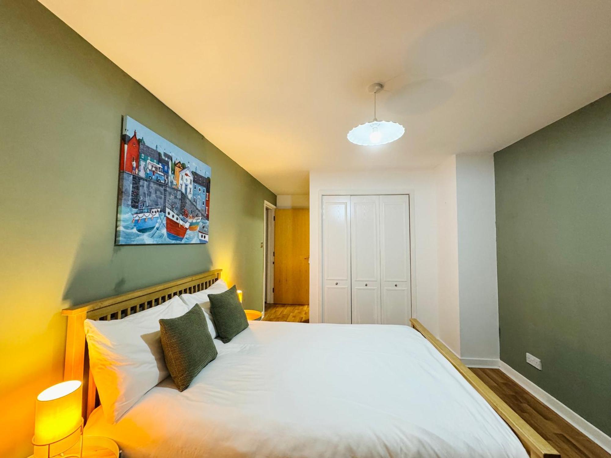 Spacious Home Near Royal Mile With Free Parking, Lift And Sunny Balcony — Photos 3
